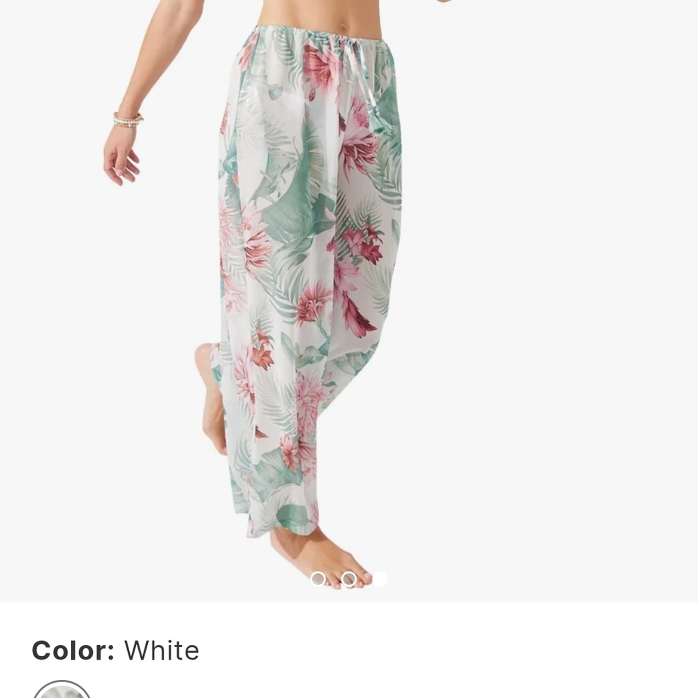 Tommy Bahama Tropical Floral Sarong in White and Green